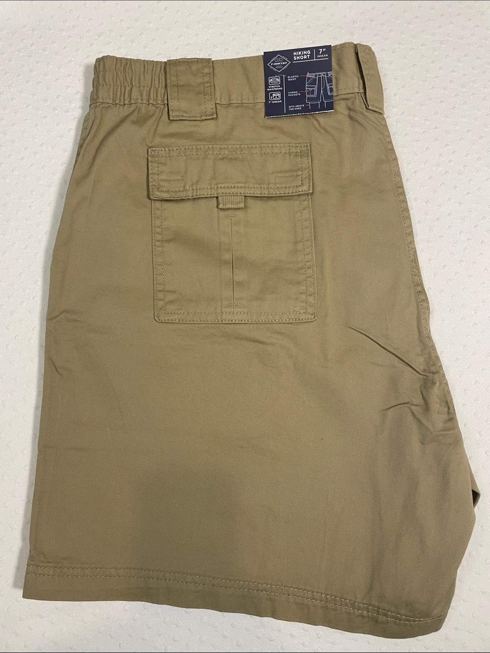 St. John's Bay Tan Cargo Shorts with Flap utility Pockets above knee M44 NWT